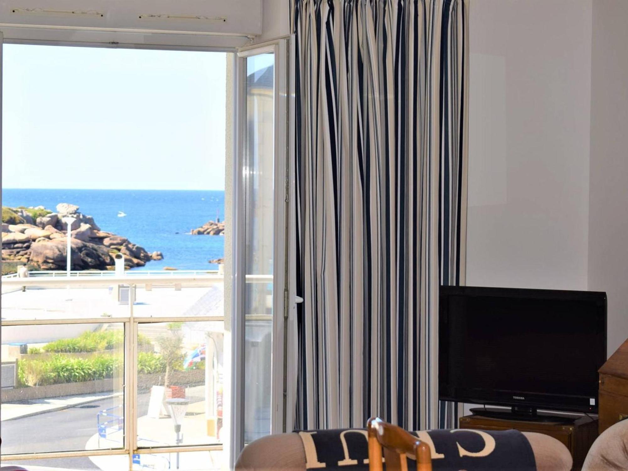 Appartement Spacieux Avec Wifi Et Parking A Tregastel, Proche Plage - Fr-1-368-18 Exterior foto
